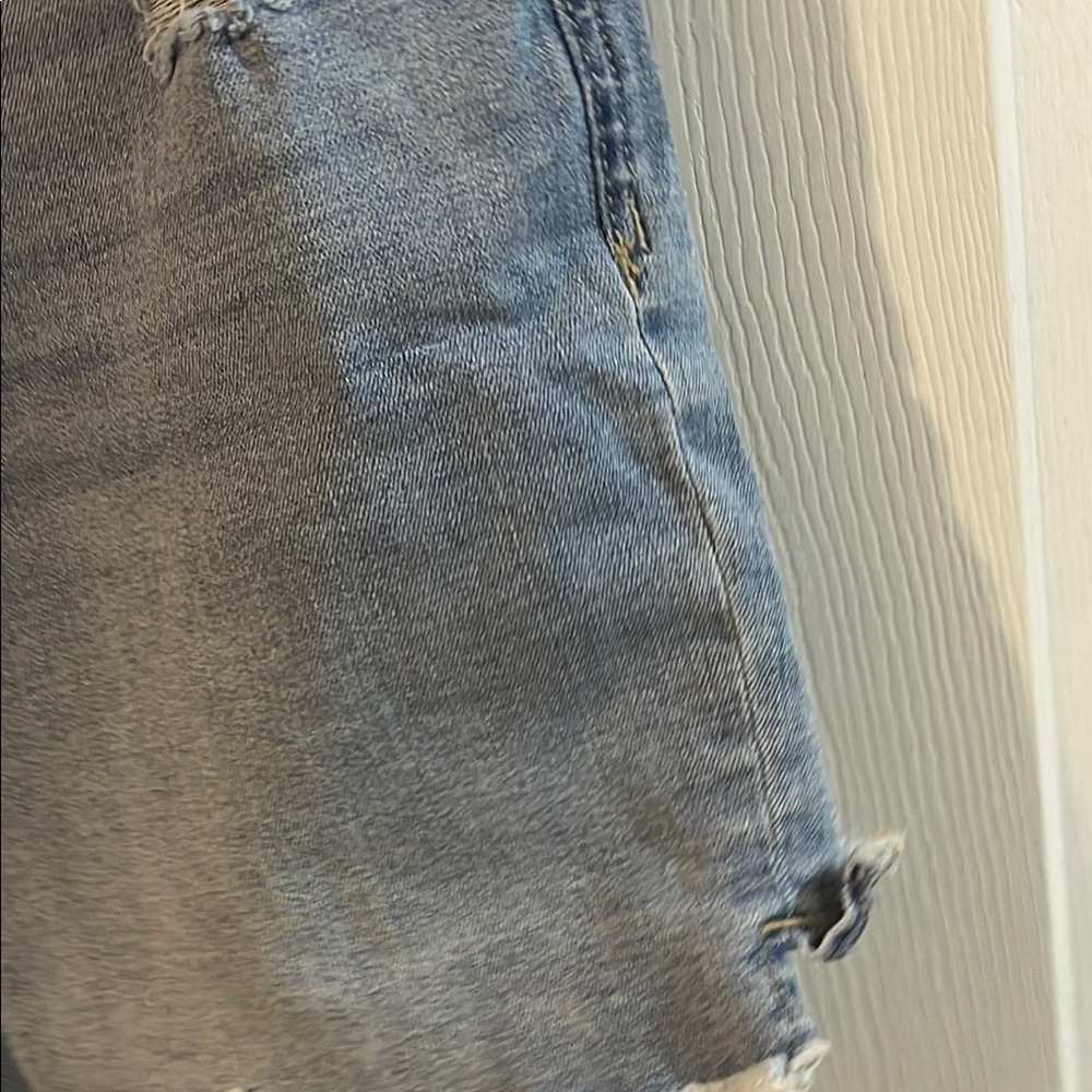 7 For All Mankind Light Blue Jean Shorts - Picture 3 of 11